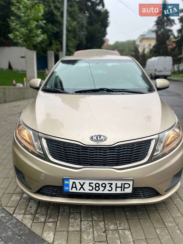 Седан Kia Rio 2012 в Львове