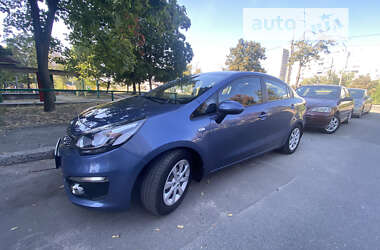 Седан Kia Rio 2016 в Киеве