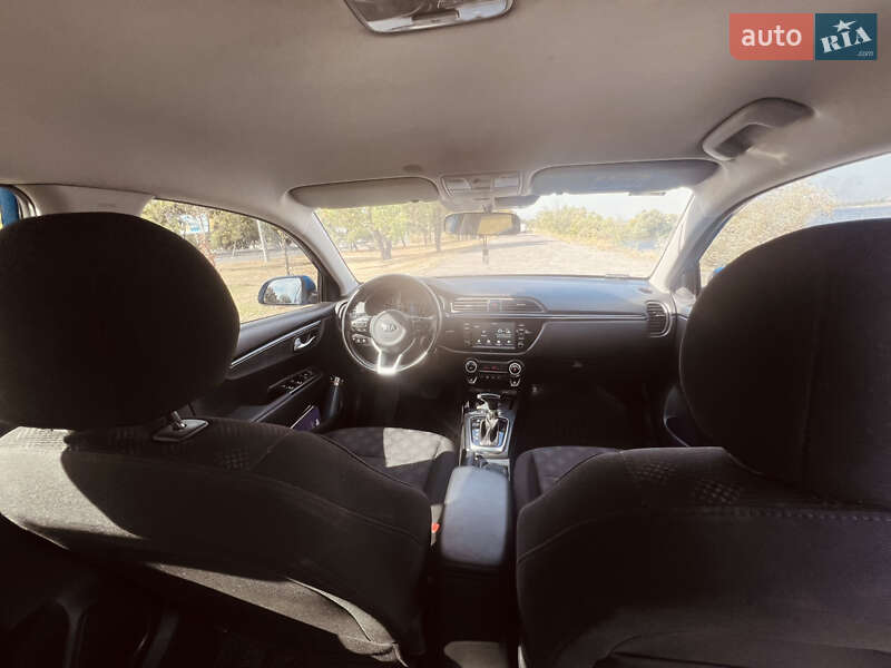 Седан Kia Rio 2018 в Днепре