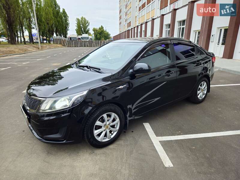 Седан Kia Rio 2011 в Києві