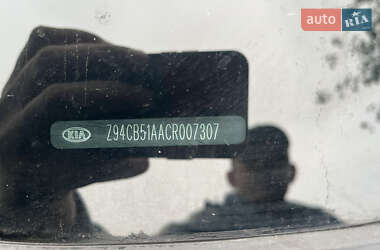 Хэтчбек Kia Rio 2012 в 