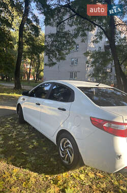 Седан Kia Rio 2012 в 