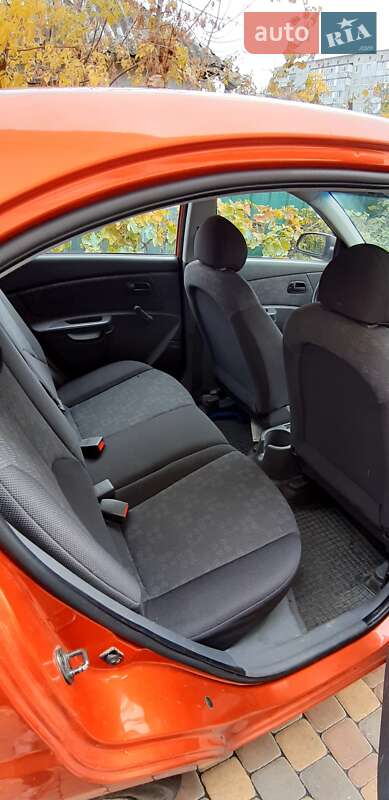 Хэтчбек Kia Rio 2007 в Белой Церкви