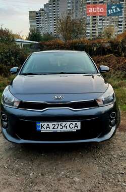 Хетчбек Kia Rio 2017 в Києві