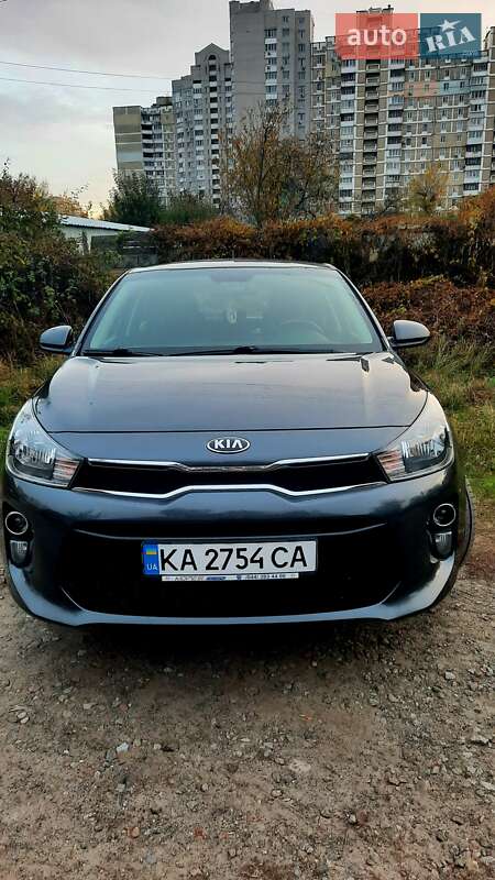 Хетчбек Kia Rio 2017 в Києві