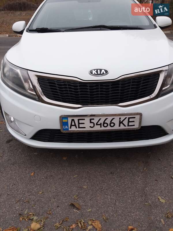 Седан Kia Rio 2012 в Нікополі