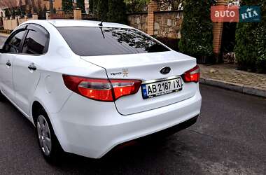 Седан Kia Rio 2012 в Виннице