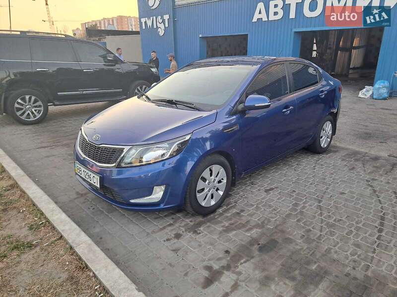 Седан Kia Rio 2013 в Харькове