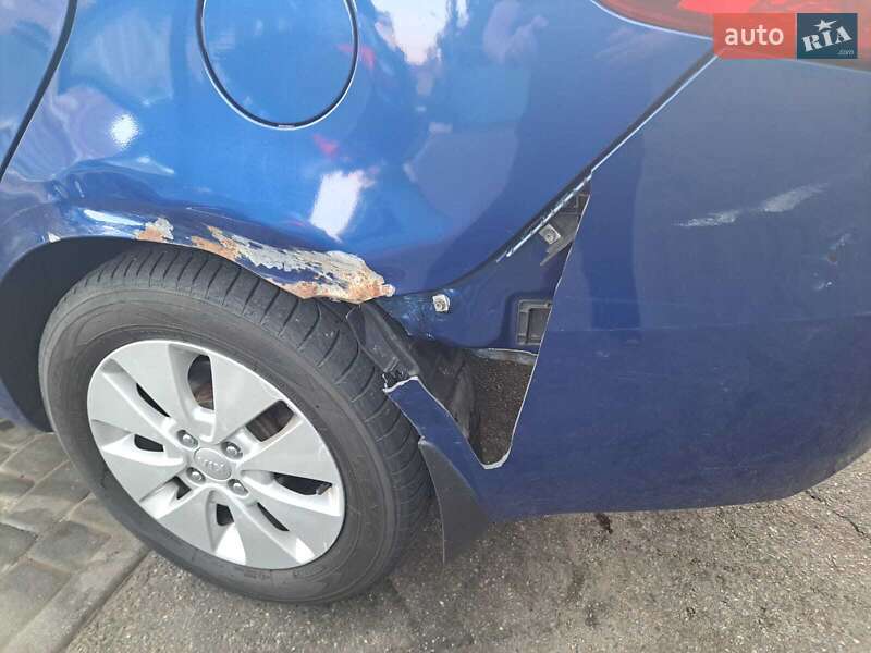 Седан Kia Rio 2013 в Харькове