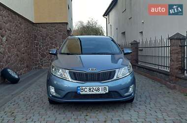 Хэтчбек Kia Rio 2012 в Львове