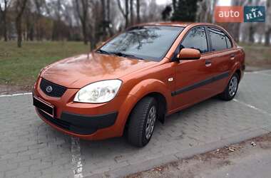 Седан Kia Rio 2007 в Запоріжжі