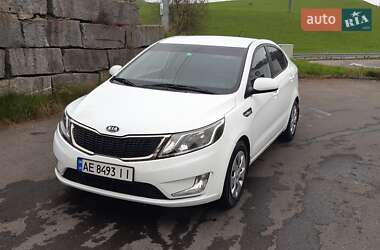 Седан Kia Rio 2012 в Дніпрі