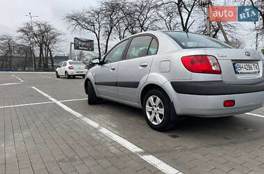 Седан Kia Rio 2007 в Одессе