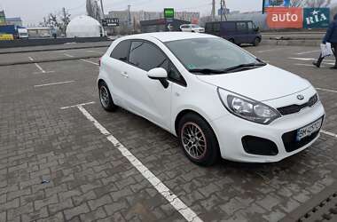 Хэтчбек Kia Rio 2013 в Киеве