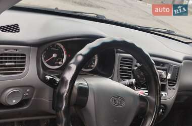 Седан Kia Rio 2006 в Покрові