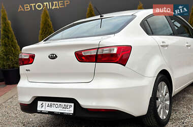 Седан Kia Rio 2016 в Одесі