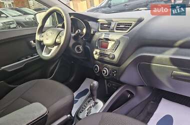 Седан Kia Rio 2012 в Смілі