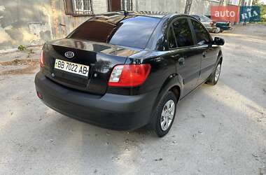 Седан Kia Rio 2008 в Кропивницькому