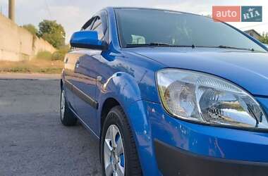 Хетчбек Kia Rio 2007 в Дніпрі