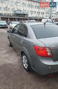 Kia Rio 2011