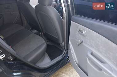 Хэтчбек Kia Rio 2009 в 