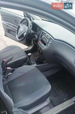 Седан Kia Rio 2008 в Обухове