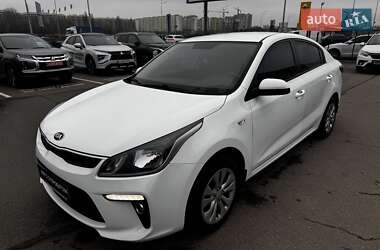 Седан Kia Rio 2018 в Києві