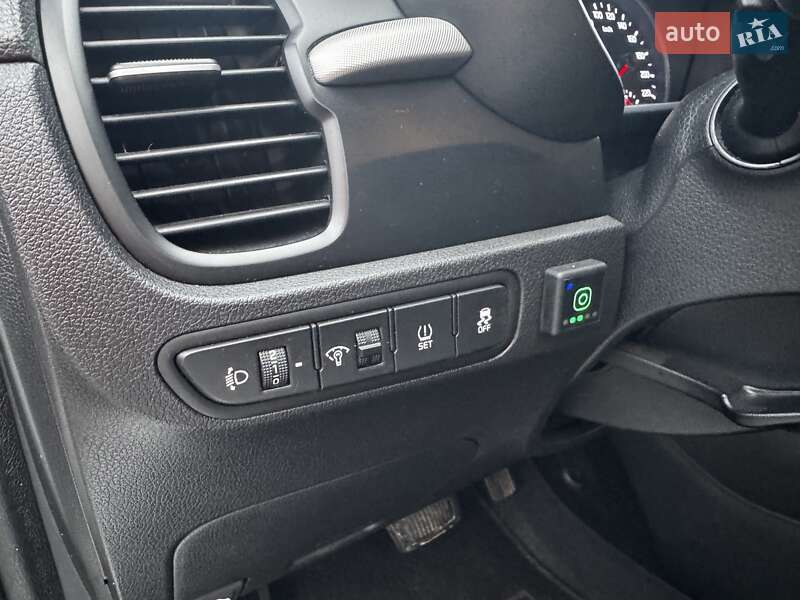Седан Kia Rio 2018 в Києві