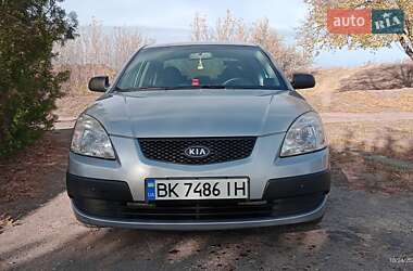 Седан Kia Rio 2008 в Харкові