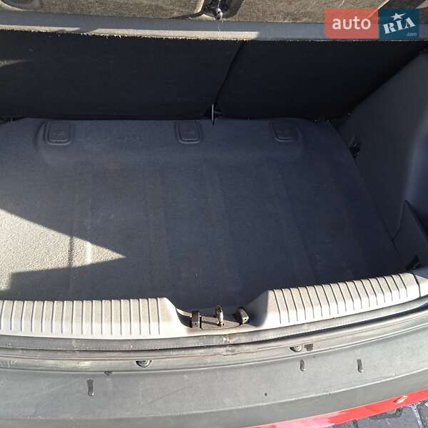 Хэтчбек Kia Rio 2005 в Черновцах