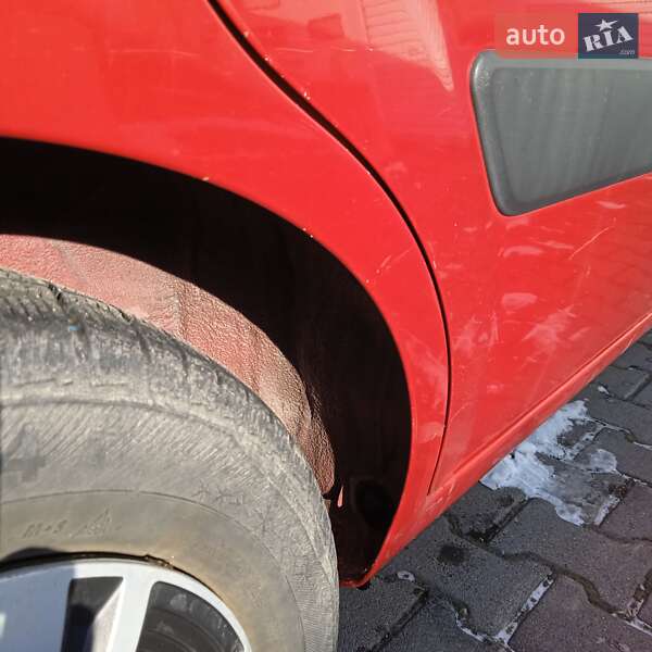 Хэтчбек Kia Rio 2005 в Черновцах