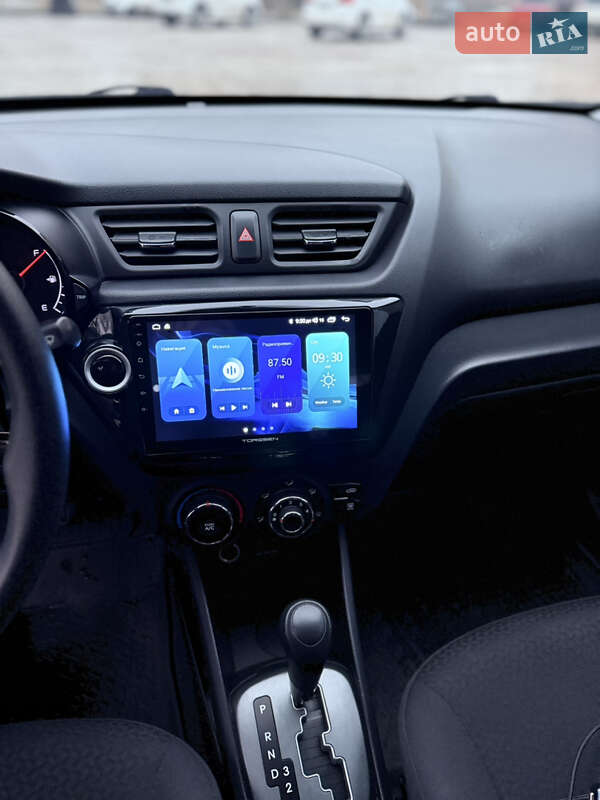 Седан Kia Rio 2012 в Сумах
