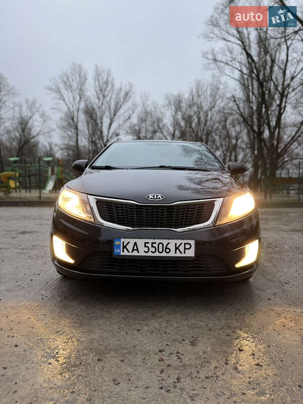 Седан Kia Rio 2012 в Сумах