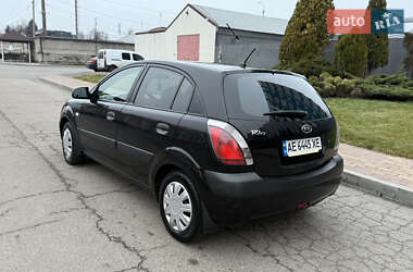 Хетчбек Kia Rio 2008 в Дніпрі