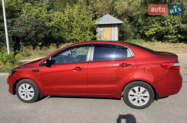 Седан Kia Rio 2012 в Дніпрі