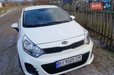 Хэтчбек Kia Rio 2016 в Гадяче