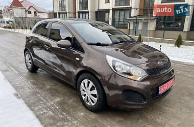 Хетчбек Kia Rio 2012 в Чернівцях