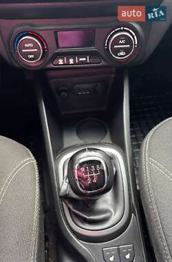 Седан Kia Rio 2013 в 