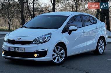 Седан Kia Rio 2017 в Одесі