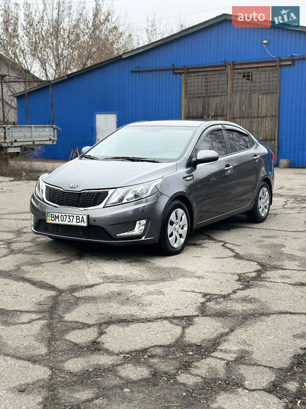 Седан Kia Rio 2013 в Сумах