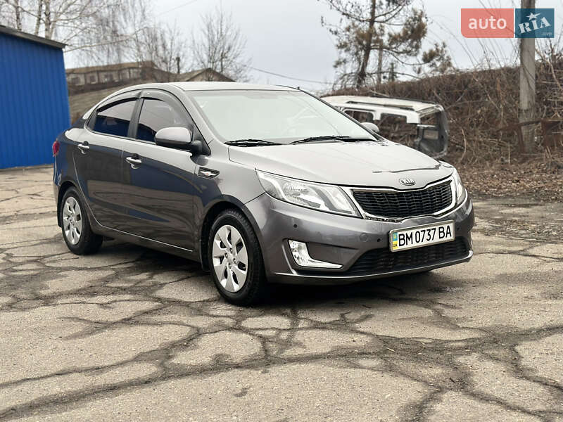 Седан Kia Rio 2013 в Сумах