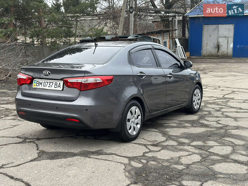 Седан Kia Rio 2013 в Сумах