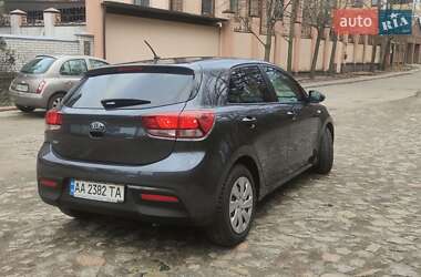 Хэтчбек Kia Rio 2017 в Киеве