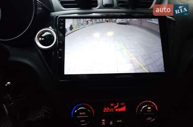 Хэтчбек Kia Rio 2012 в 
