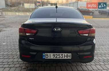 Седан Kia Rio 2017 в Николаеве