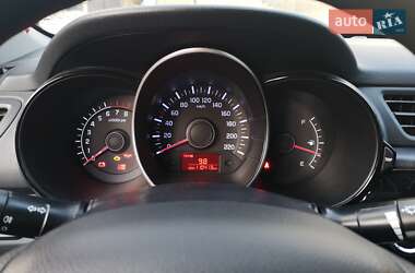 Седан Kia Rio 2012 в 