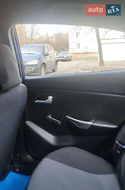 Седан Kia Rio 2011 в Киеве фото 11 Седан Kia Rio 2011 в Киеве