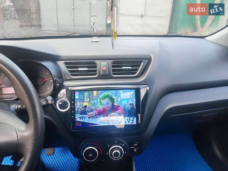 Седан Kia Rio 2011 в Києві