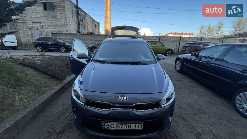 Хетчбек Kia Rio 2017 в Львові