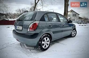 Хэтчбек Kia Rio 2008 в Киеве